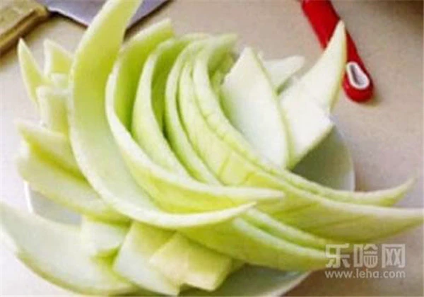 西瓜皮敷脸多长时间，关于西瓜皮敷脸的学问你都知道吗 护肤 第5张