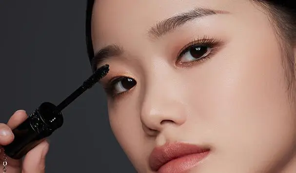 刚学化妆买什么睫毛膏好，适合新手睫毛膏排行榜 睫毛膏 新手睫毛膏 新手适合什么牌子睫毛膏 美妆 第5张