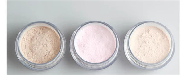 女生涂散粉需要卸妆吗，散粉不卸妆会怎样 涂散粉 卸妆 第2张