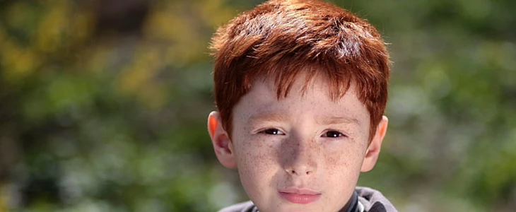 什么颜色头发显白 头发 颜色 显白 美妆 第2张