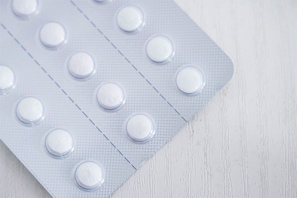 脸上很多黑头怎么清理?挤完黑头处理的正确方法 脸上 黑头 第1张