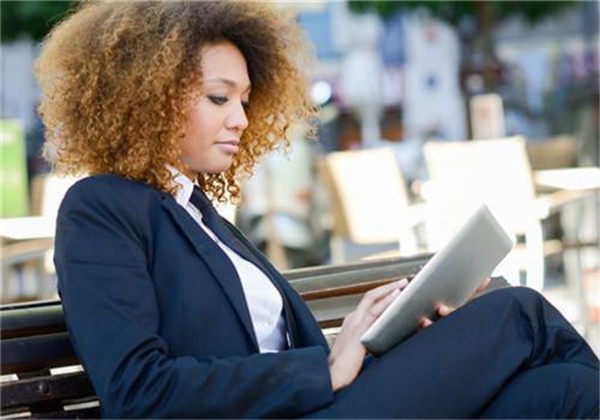 防晒霜可以防辐射吗，防晒霜的作用 护肤 第1张