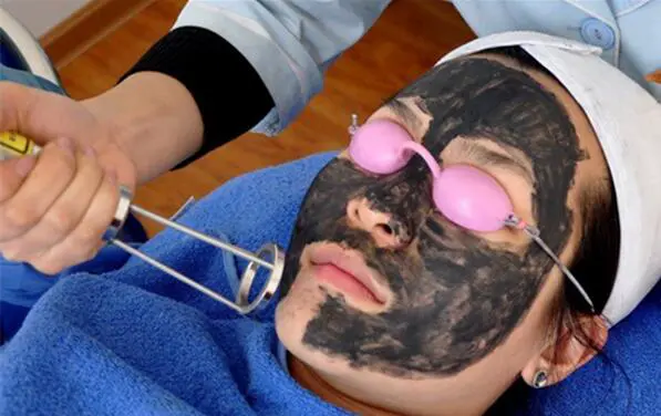 黑脸娃娃是怎样美白的，黑脸娃娃的美白详解 黑脸娃娃 美容 第3张