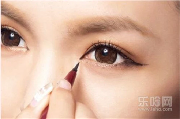 开眼角拆线后多久可以化妆 护肤 第5张