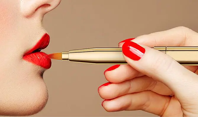 唇刷哪个牌子好用，眼影刷和唇刷区别 唇刷 眼影刷 眼影刷和唇刷有什么区别 美妆 第5张