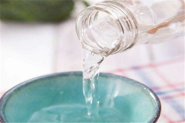 白醋洗脸会伤害面部肌肤吗，长期使用有助于美白 白醋 美白 第4张