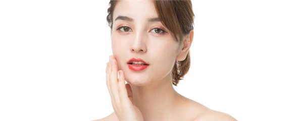 鼻子上的黑点点是什么东西，怎么清理鼻子上的皮肤 护肤 第1张