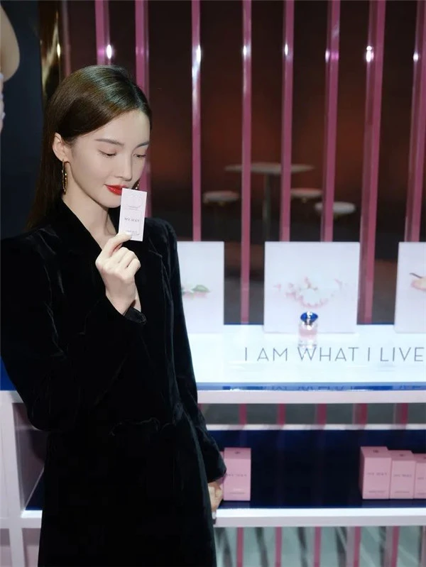 阿玛尼全新MY WAY香水芬芳上市 香水 阿玛尼 第9张