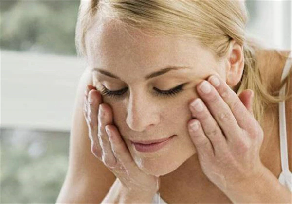 水光面膜三部曲怎么用，这么贵的面膜不知道用就尴尬了 护肤 第5张