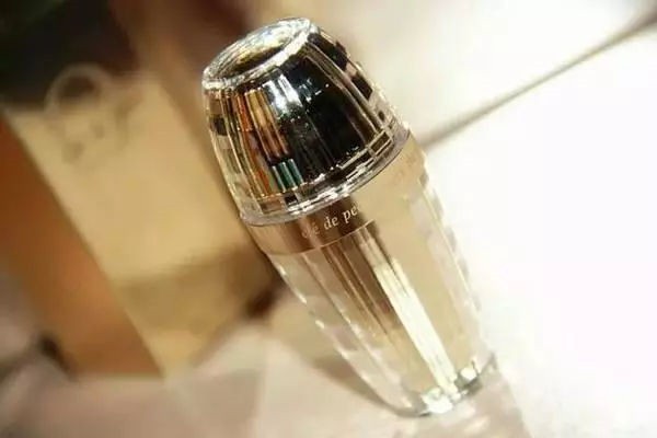 精华液是什么，都有哪些作用和功效 保湿 第1张