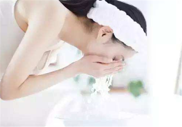 陈醋洗脸的好处：使皮肤更加细嫩、美白除倦 陈醋 洗脸 第1张