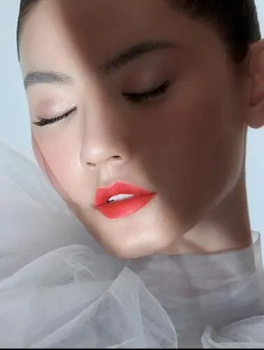 西柚色口红适合什么肤色，2020流行唇色盘点 口红 西柚色口红 西柚色口红适合什么肤色图片 美妆 第5张