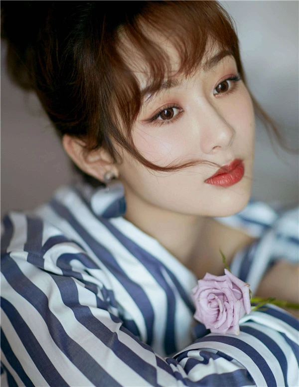 酒红色与大地色眼妆打造秋冬时尚温暖感 酒红色 大地色 第6张