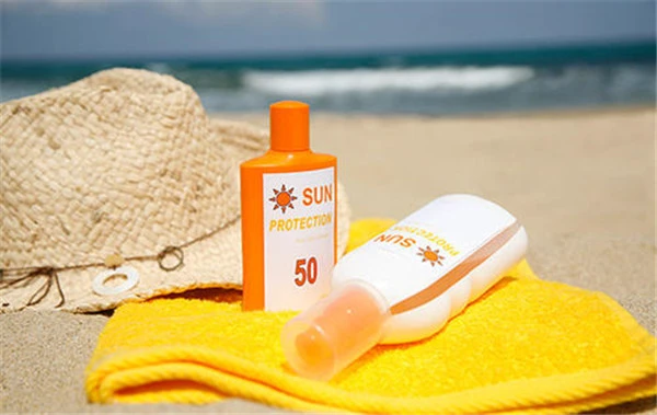 天天擦防晒霜不防止皮肤晒伤，延缓皮肤衰老的作用 防晒霜 衰老 第2张