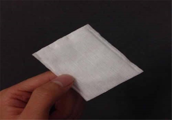 化妆棉可以涂bb霜吗,用什么涂bb霜才是好的, 护肤 第1张 化妆棉可以涂bb霜吗,用什么涂bb霜才是好的, 护肤 第1张