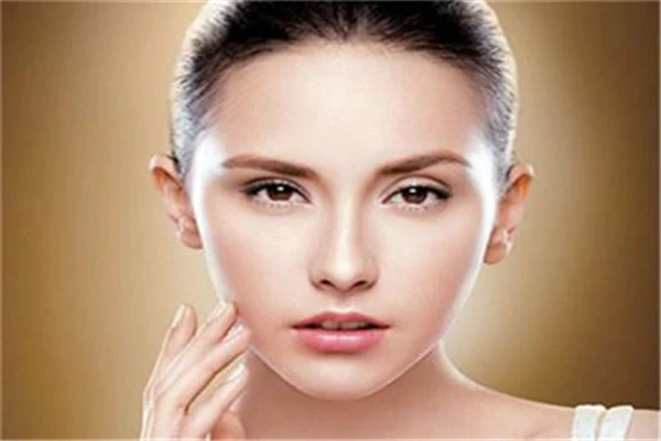 夏季肌肤变得脆弱，卸妆化妆要使用温和卸妆液 肌肤 脆弱 第2张