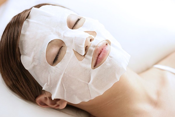 敷面膜前要不要用水乳，敷完面膜之后还需要洗脸吗 面膜 第1张