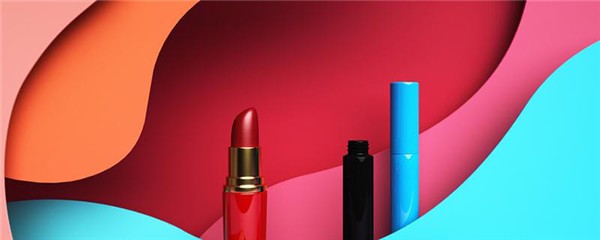 用润唇膏擦脸的可以吗，润唇膏有什么成分与作用 护肤 第1张