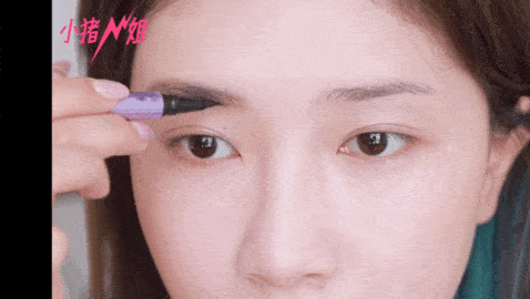 如何打造通透自然妆容，BB霜与粉底液的区别 BB霜 粉底液 第6张