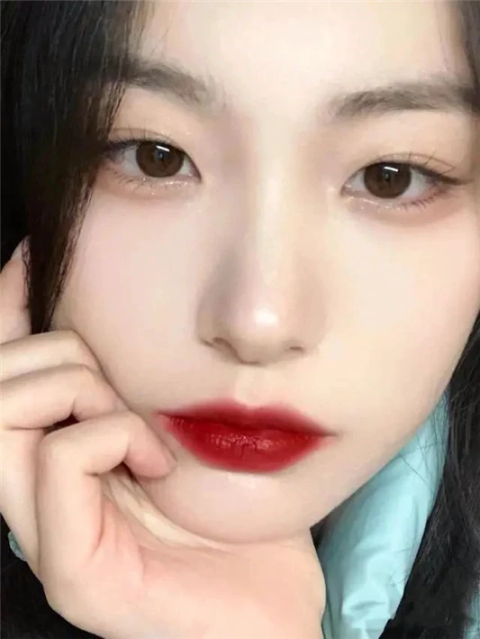 平价但不平庸的口红，完美日记小细跟01又纯又欲，04复古显白 口红 第7张