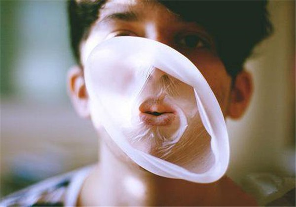 肝火旺盛会引起口臭吗，导致口臭的原因及降肝火的药材 肝火旺盛 口臭 第1张