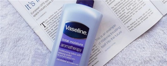 润肤露是洗完澡使用吗 尚之潮 时尚生活 时尚 时尚网 生活网 生活 娱乐八卦 明星 第1张 润肤露是洗完澡使用吗 尚之潮 时尚生活 时尚 时尚网 生活网 生活 娱乐八卦 明星 第1张