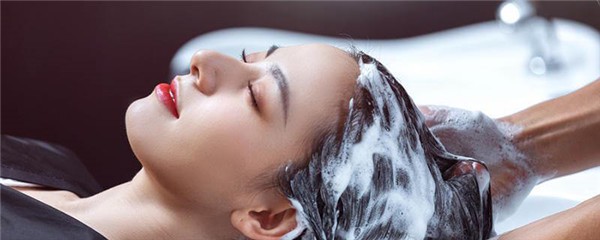 夏天洗头多久洗一次好，夏天天天洗头发有什么危害 护肤 第1张