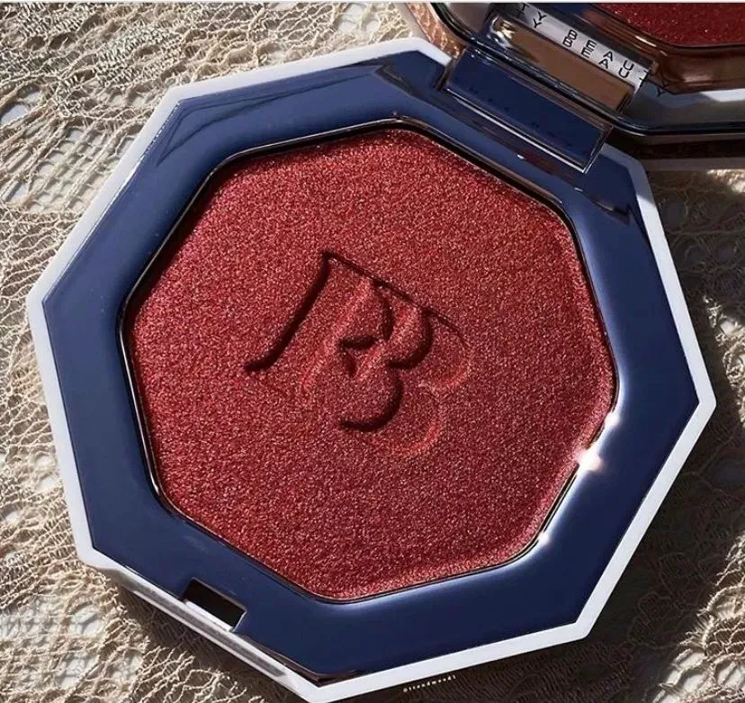 评评测测新品周报,蕾哈娜放过我吧,我没钱买高光了 评评测测 新品周报 美妆新品 美妆 第45张 评评测测新品周报,蕾哈娜放过我吧,我没钱买高光了 评评测测 新品周报 美妆新品 美妆 第45张