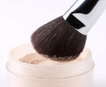 斜角腮红刷什么牌子好用，斜角腮红刷正确使用方法 腮红刷 斜角腮红刷 斜角腮红刷正确使用方法图 美妆 第4张