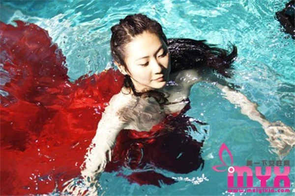 25岁的女人要注意了，做到这4点就能延缓衰老 防晒 第2张