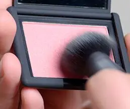 腮红什么牌子好，这些美妆单品品牌好货都在这里 腮红 腮红排行榜 腮红什么牌子好 美妆 第11张