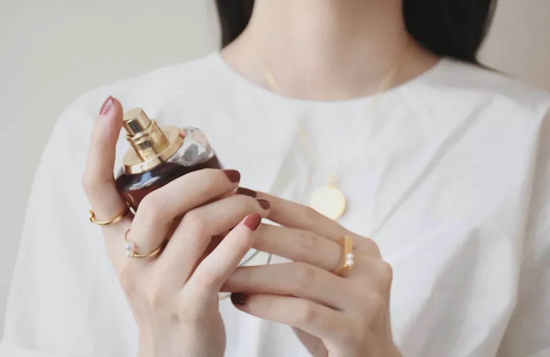 夏日如何get同款「少女香」 夏日 香水种草 夏日香香女孩 美容 第10张