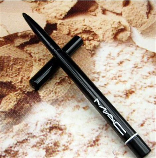 使用控油效果的粉底,如何能避免阳光下花了妆 粉底 控油 第5张 使用控油效果的粉底,如何能避免阳光下花了妆 粉底 控油 第5张