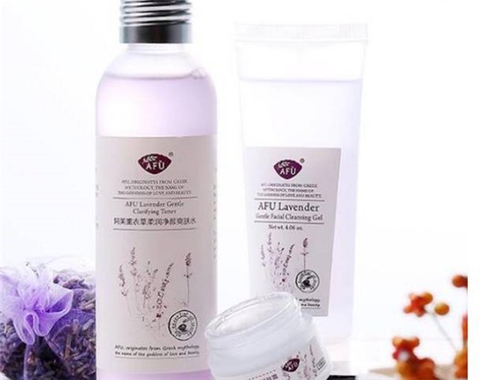 皮肤油毛孔粗大用什么护肤品 皮肤油 毛孔粗大 美妆 第1张