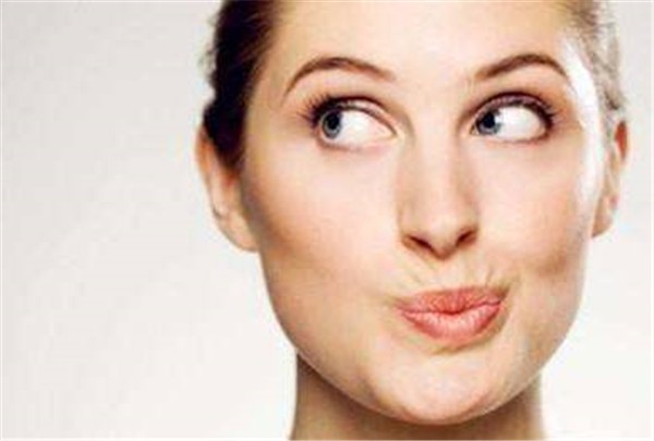 解决毛孔粗大的方法：啤酒洗脸帮助皮肤新陈代谢 毛孔 粗大 第1张