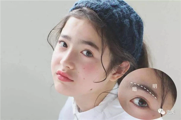 细弯眉妆容打造超强时尚感和精致度，细弯眉画法 细弯眉 时尚感 第25张