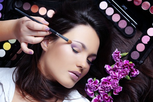 单眼皮怎么画眼影,其实和内双差不多的上妆法 眼影 单眼皮画眼影 单眼皮画眼影详细步骤图 美妆 第1张 单眼皮怎么画眼影,其实和内双差不多的上妆法 眼影 单眼皮画眼影 单眼皮画眼影详细步骤图 美妆 第1张