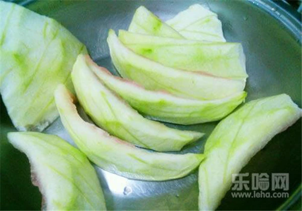 珍珠粉面膜怎么做补水，珍珠粉加这5种东西，补水作用最强！ 护肤 第3张