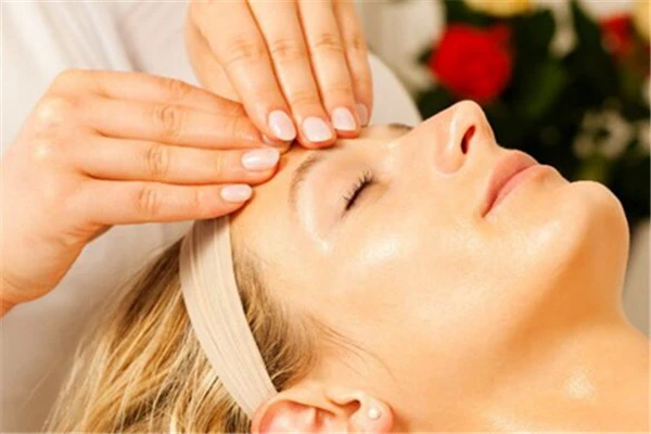 消除川字纹可常按摩，注意紫外线做好防晒工作 消除 川字纹 第3张