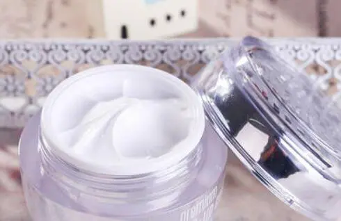 蜗牛霜需要卸妆吗，蜗牛霜正确用法 蜗牛霜 蜗牛霜卸妆 蜗牛霜需要卸妆吗 美妆 第2张