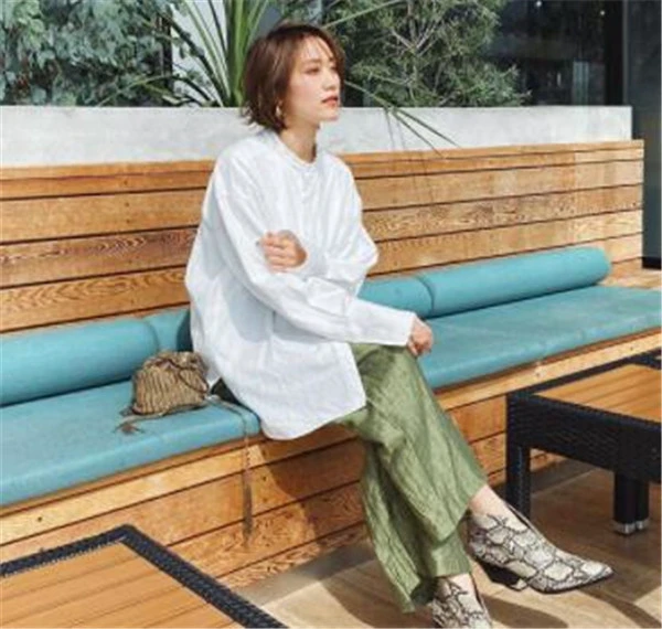 2020年日韩妞多层次穿搭方法，素色衬衫+针织背心超级必备 多层次 穿搭 第6张