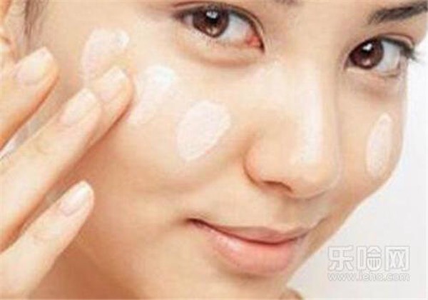 认清防晒乳和隔离霜的5大区别 护肤 第1张