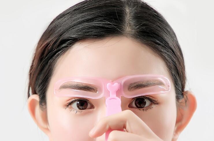 自己怎么修眉才会对称，修眉毛小技巧分享 修眉 修眉方法 自己修眉正确方法步骤图 美妆 第1张