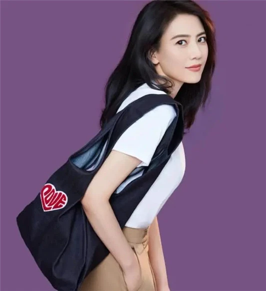 你适合「齐刘海」还是「露额头」简单几点就能判断,别影响颜值 发型 第4张 你适合「齐刘海」还是「露额头」简单几点就能判断,别影响颜值 发型 第4张