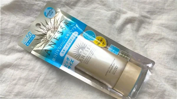 夏日将至，该为皮肤准备什么有效的防晒产品 防晒 肌肤 喷雾 第7张