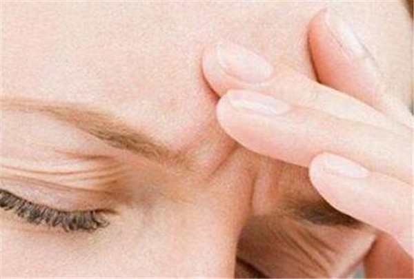 悬针纹怎么去除小偏方 悬针纹 去除悬针纹 美妆 第1张