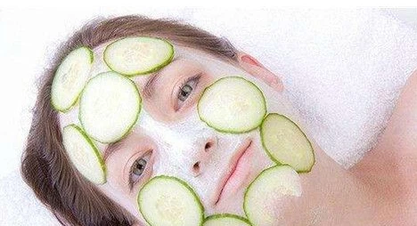 脸上出油怎么解决,解决脸上出油的六种方法 脸上出油 解决脸上出油的方法 美容 第3张 脸上出油怎么解决,解决脸上出油的六种方法 脸上出油 解决脸上出油的方法 美容 第3张