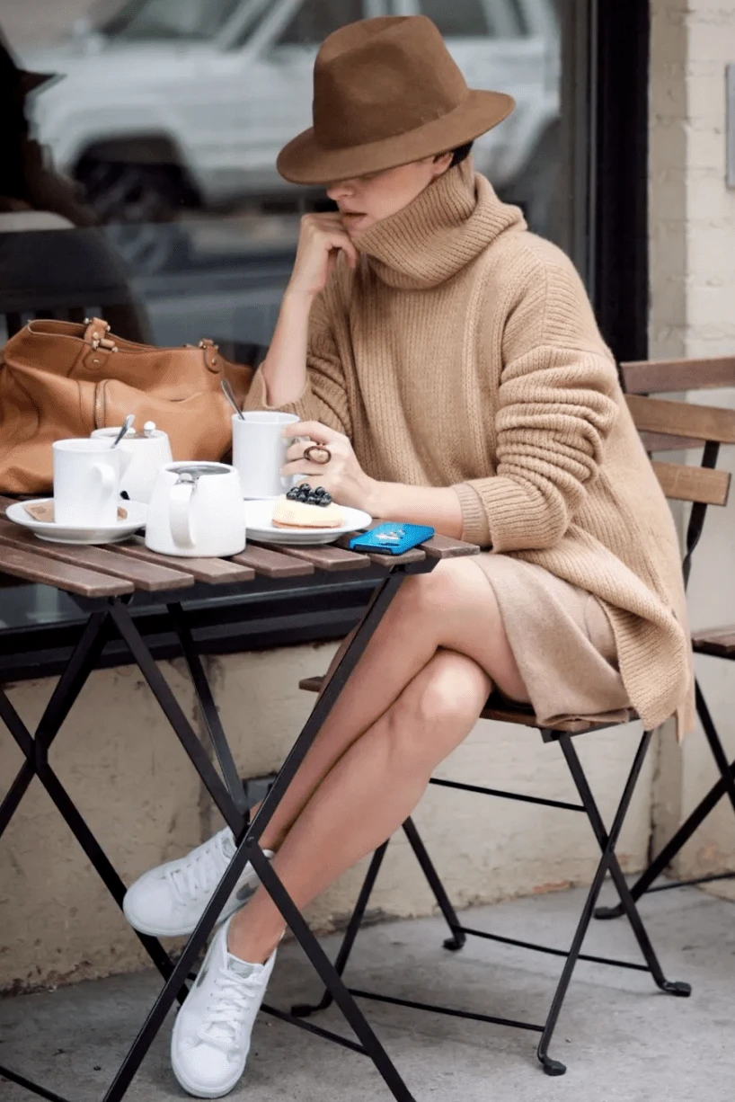 奶茶色散发迷人魅力，成冬季衣柜必备单品 奶茶色 单品 第18张