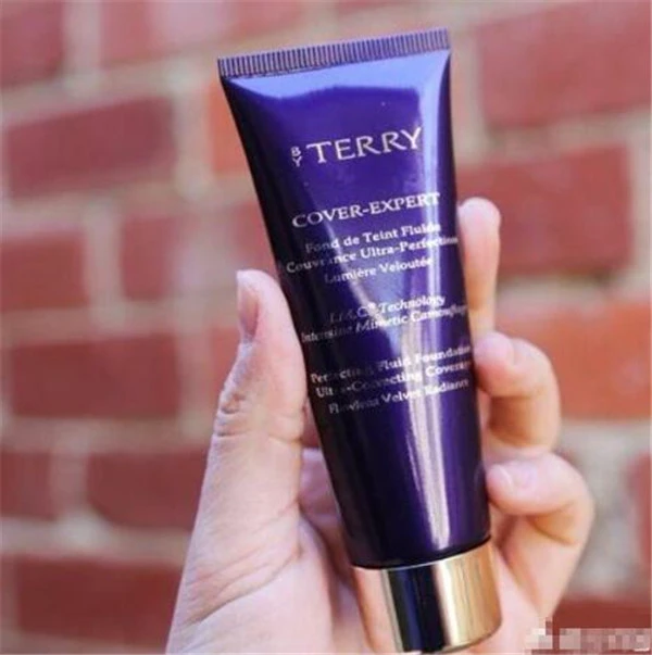 皮肤干爽状态适合什么粉底，雅诗兰黛沁水粉底液 皮肤 粉底 第5张