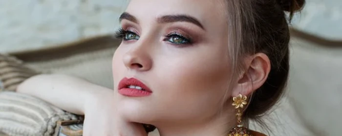 怎样打理卷发 卷发 美妆 第2张